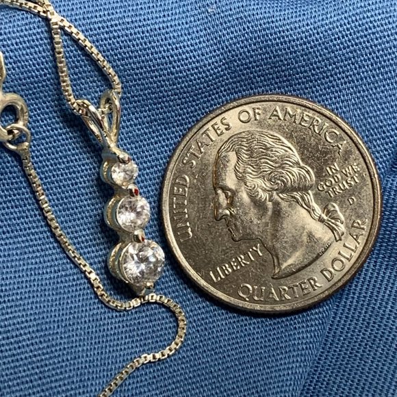 .925 Box 1mm Chain With .925 CZ Pendant. Preowned. (570) - Picture 2 of 5